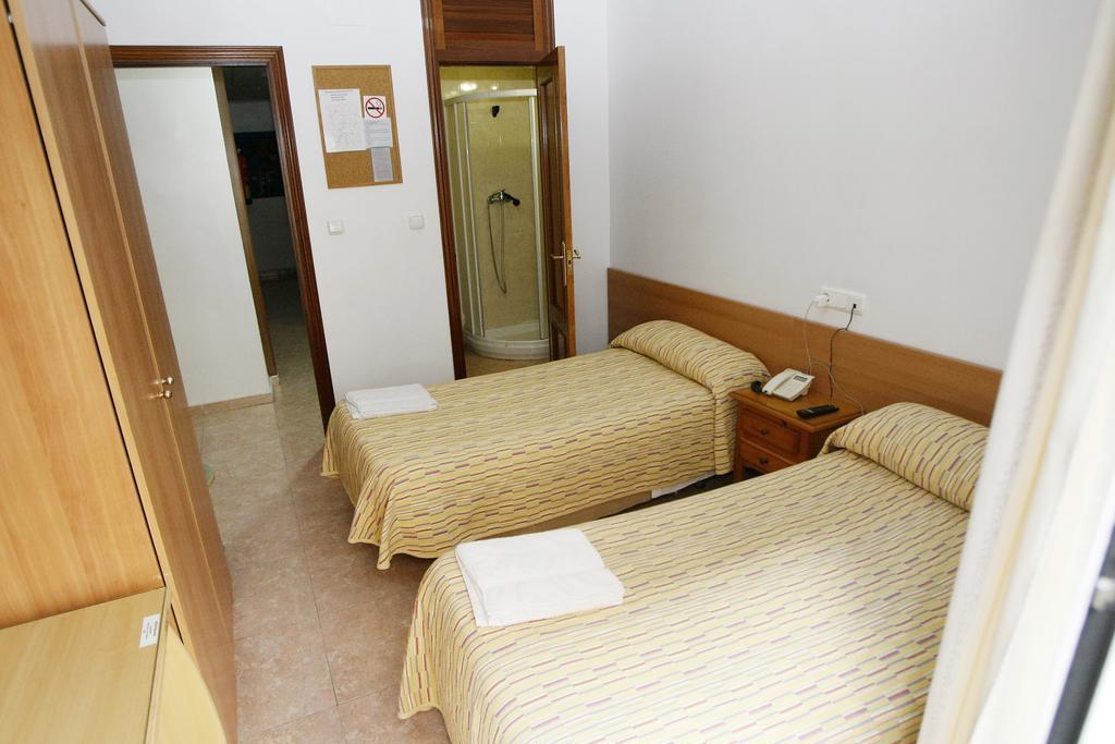 Hostal San Fernando Alicante Exteriör bild