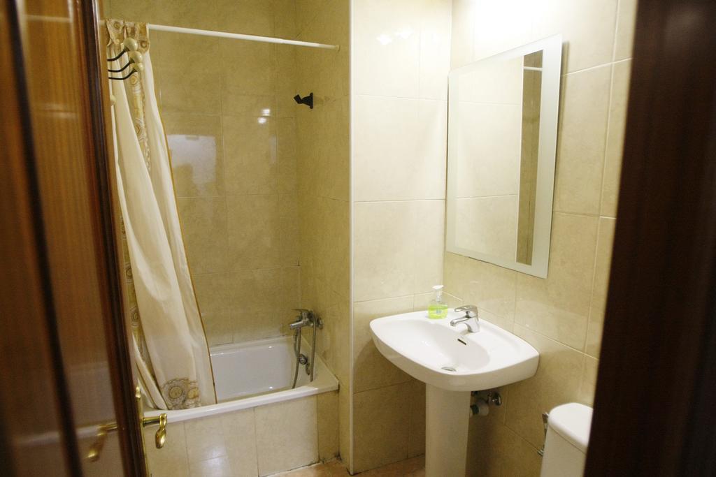 Hostal San Fernando Alicante Exteriör bild